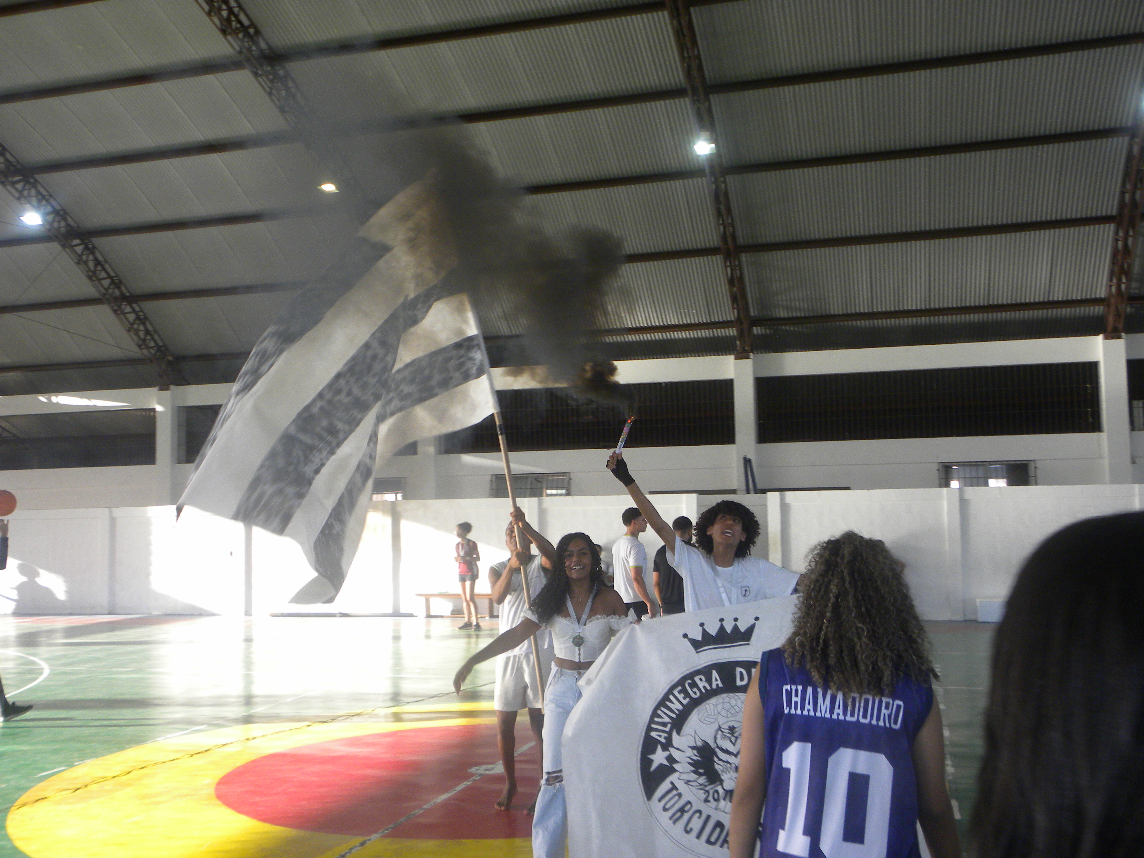 Presidentes comemorando vitória de melhor torcida